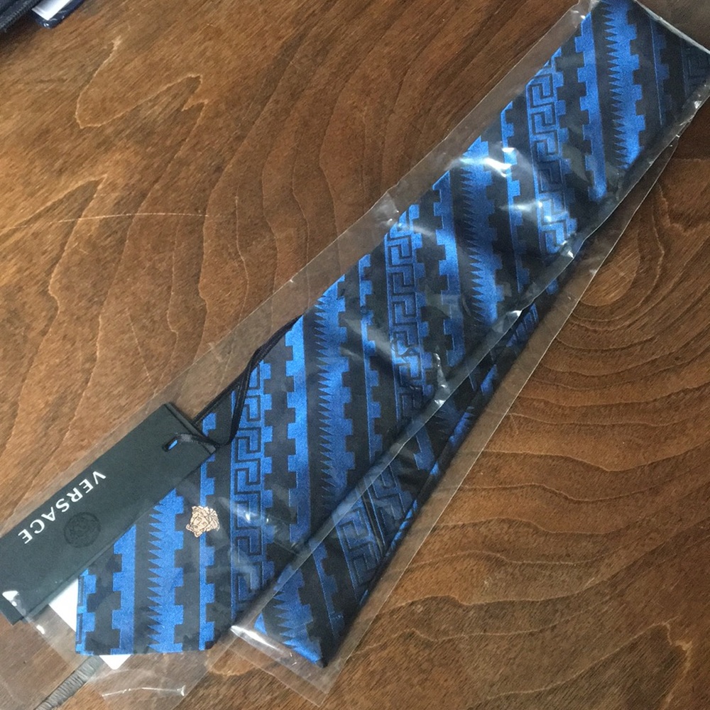 Versace tie NWT